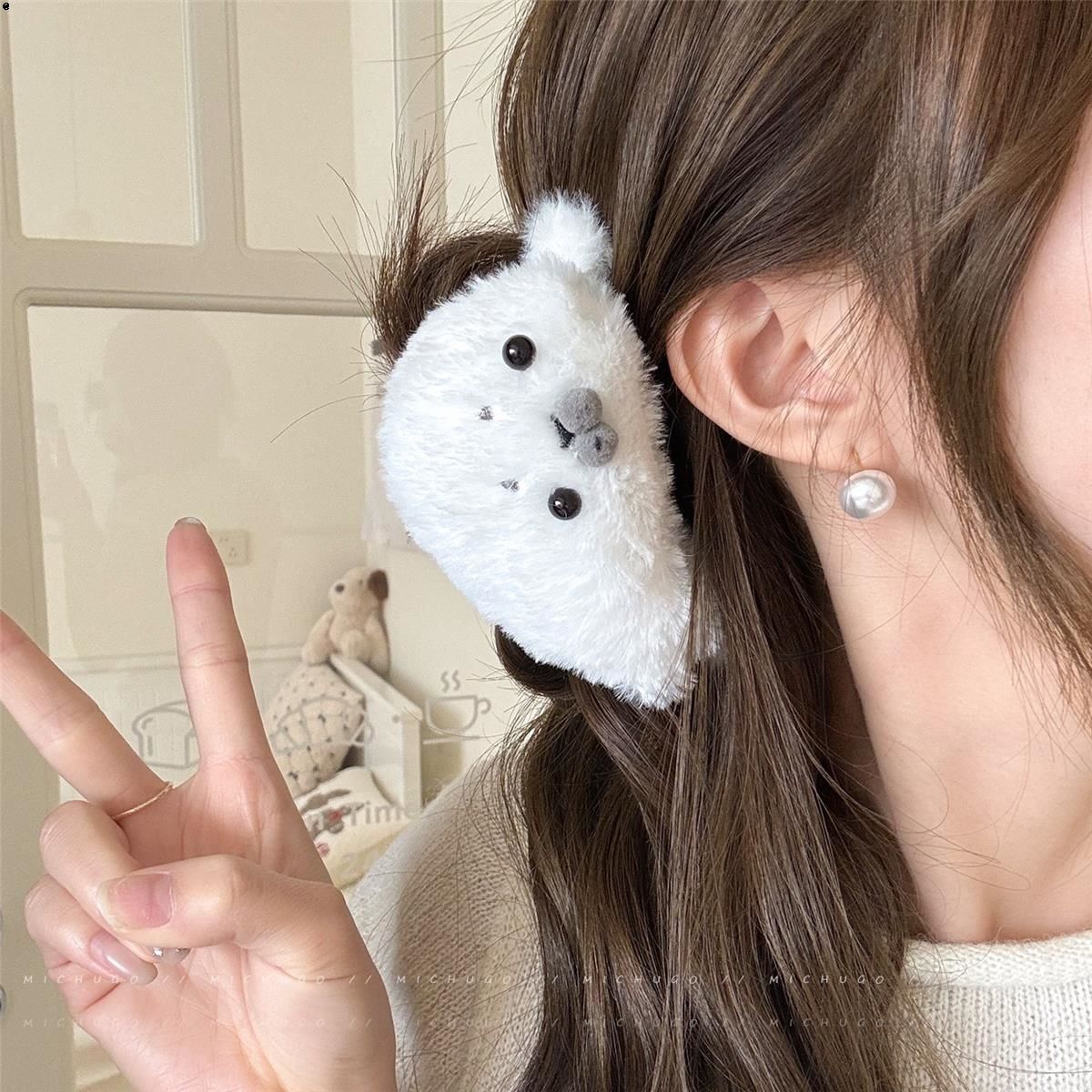 Fluffy Seal Plush Claw Hair Clip & Gift Set
