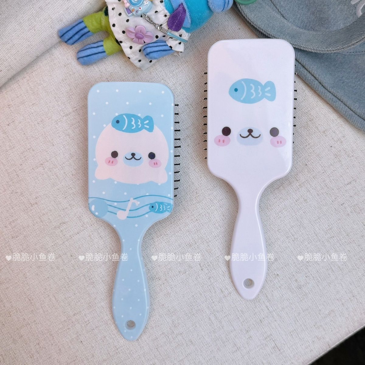 Cute Seal Cushion Hairbrush with Scalp Massage, Portable