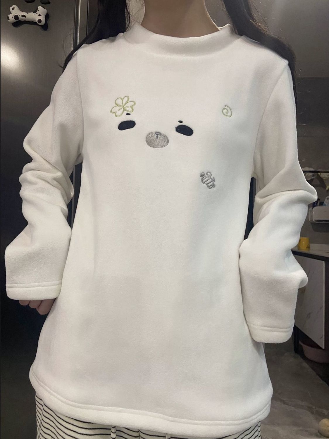 Cute Embroidered Fleece-Lined Thermal Long-Sleeve Top