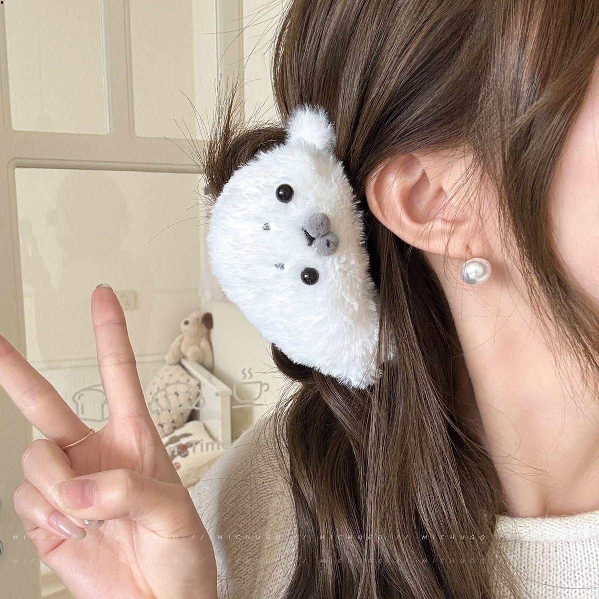 Fluffy Seal Plush Claw Hair Clip & Gift Set