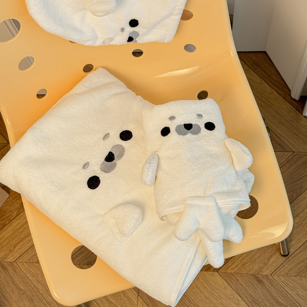 Absorbent Seal Quick-Dry Towel & Hair Cap Set