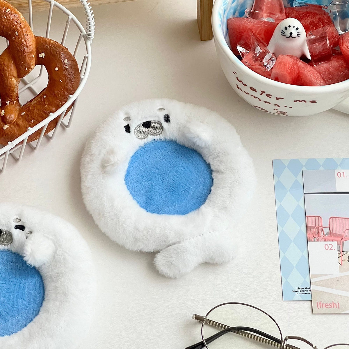 Cute Plush Seal Coaster Set, Heat-Resistant Cup Mat for Coffee & Tea, Cartoon Home Decor & Photo Prop