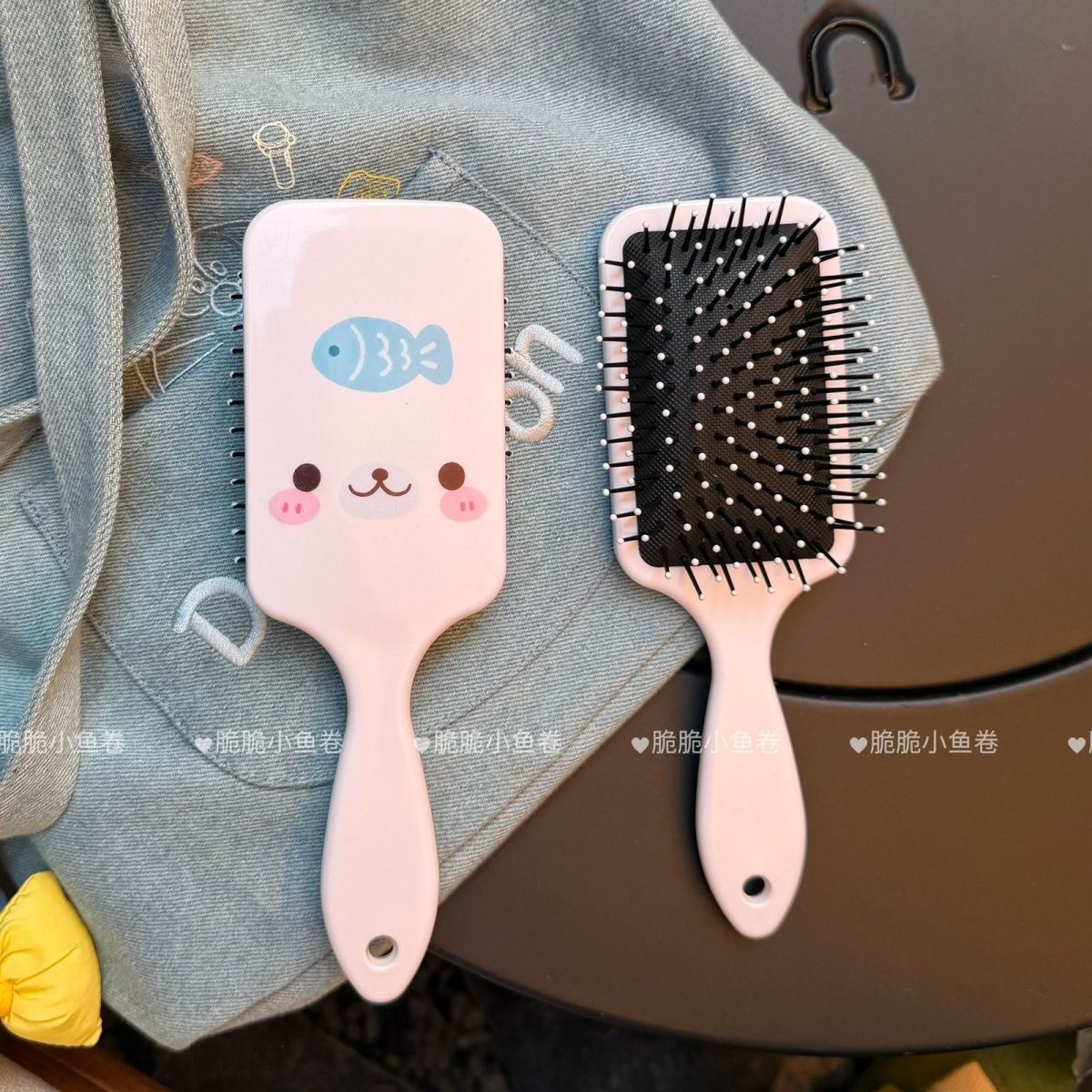 Cute Seal Cushion Hairbrush with Scalp Massage, Portable