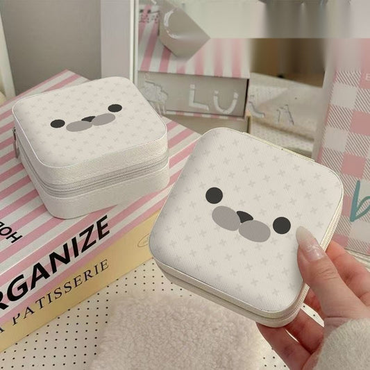 Minimalist Seal Face Portable Jewelry Organizer Box for Earrings, Rings, Necklaces, and Bracelets